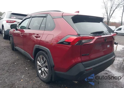 2021 Toyota Rav4 Xle Premium z USA, uszkodzony, nr VIN 2T3A1RFV5MW200382